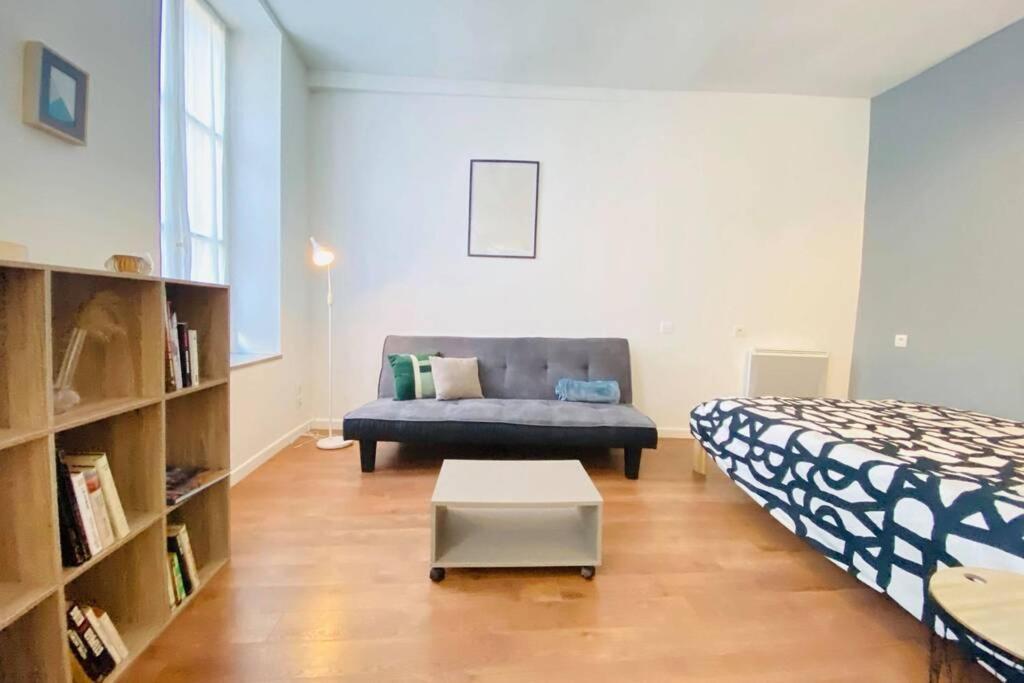 Studio De Charme Lägenhet Laon Exteriör bild